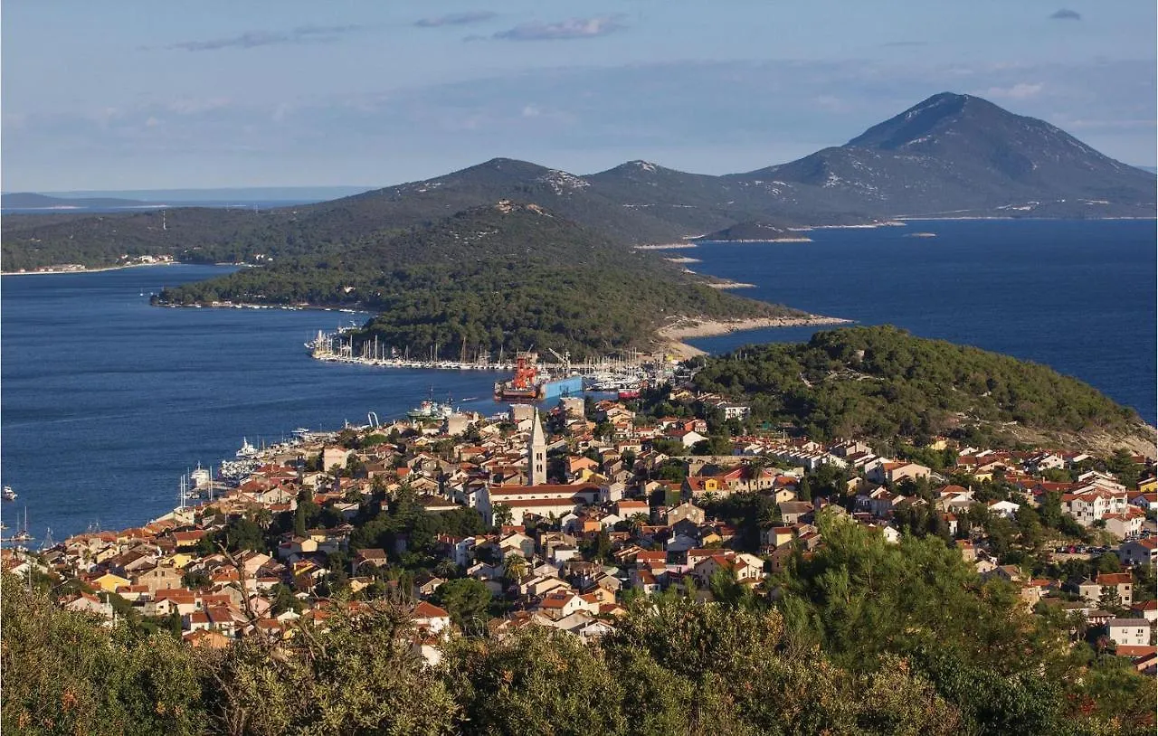 Lovely Apartment In Mali Losinj With Kitchen 크로아티아